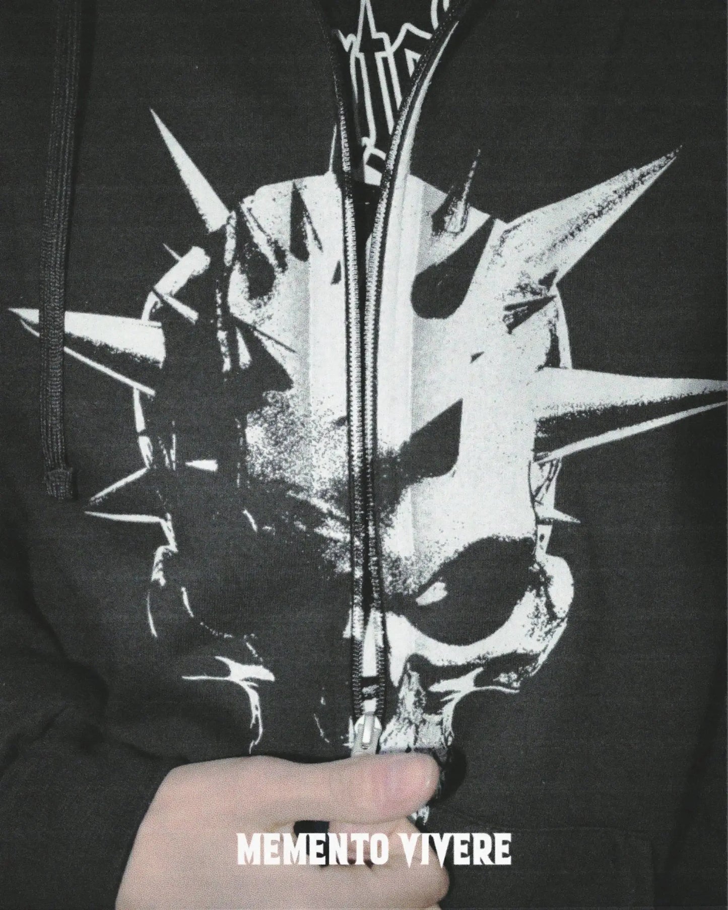 Pin-Head Zip-Up Black - VIVERE