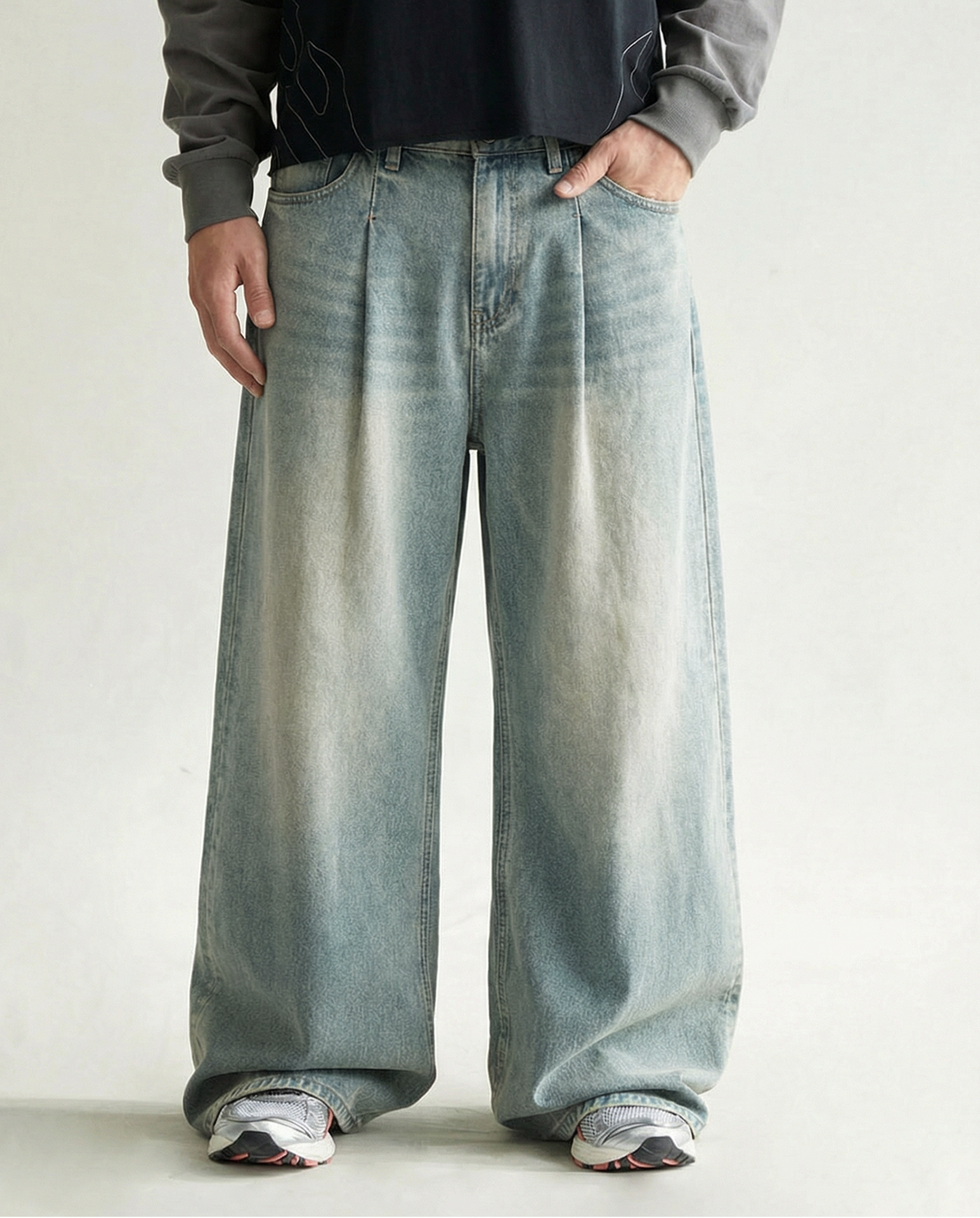 Light Wash Baggy Denim