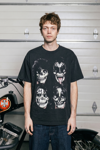 Kiss My T-Shirt